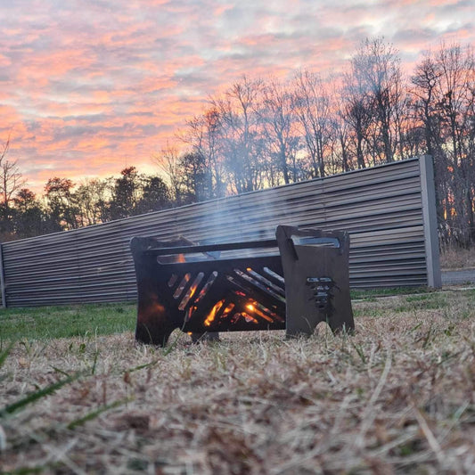 Flat-Pack Portable Steel Grill – The Essential Companion for Outdoor Enthusiasts